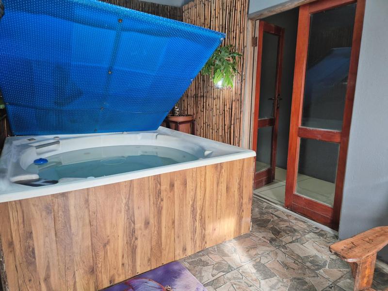 2 Bedroom Property for Sale in Franskraal Western Cape